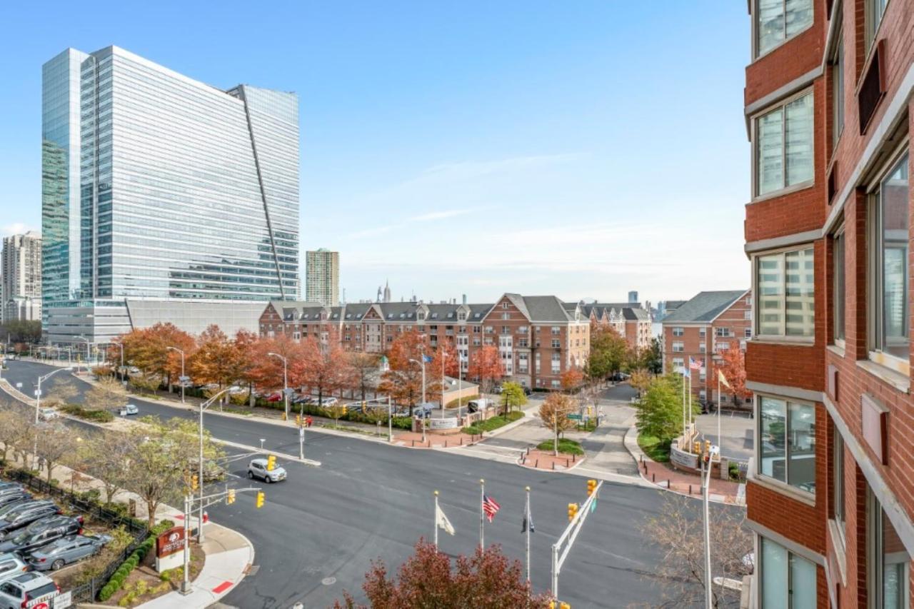 Bluebird Suites Near Newport Centre Jersey City Exteriör bild