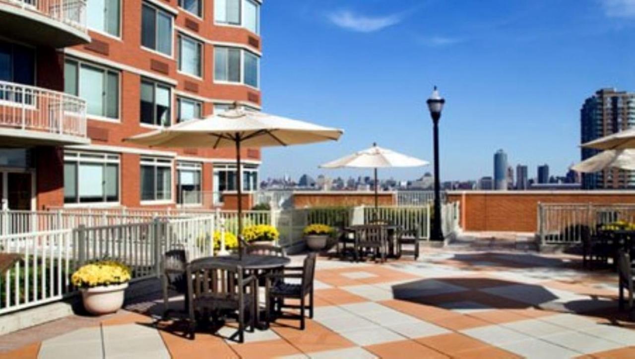 Bluebird Suites Near Newport Centre Jersey City Exteriör bild