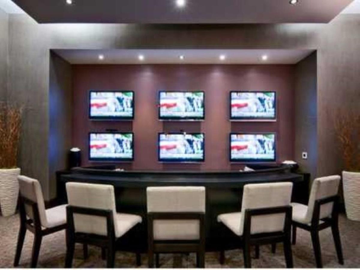 Bluebird Suites Near Newport Centre Jersey City Exteriör bild