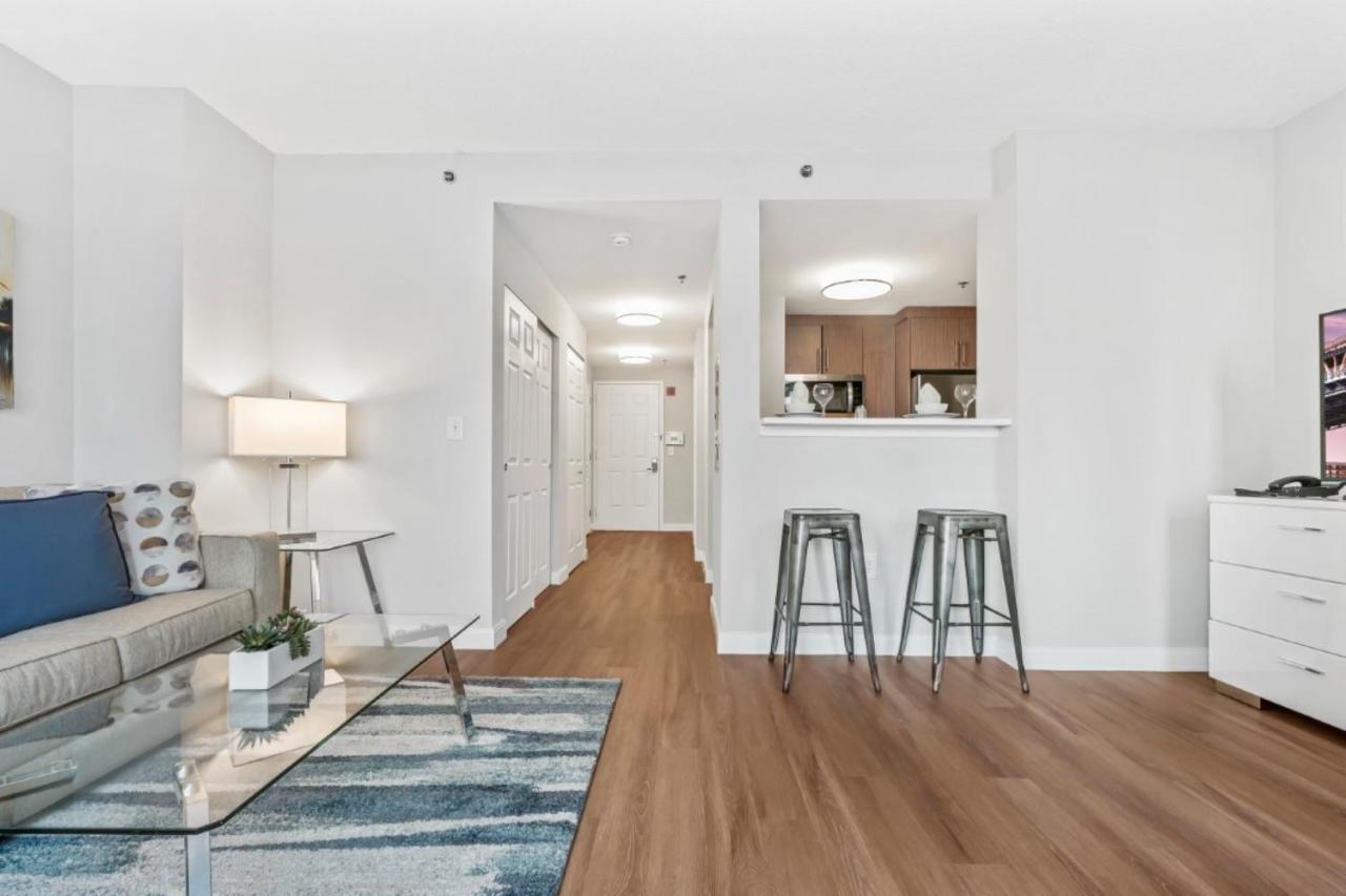 Bluebird Suites Near Newport Centre Jersey City Exteriör bild